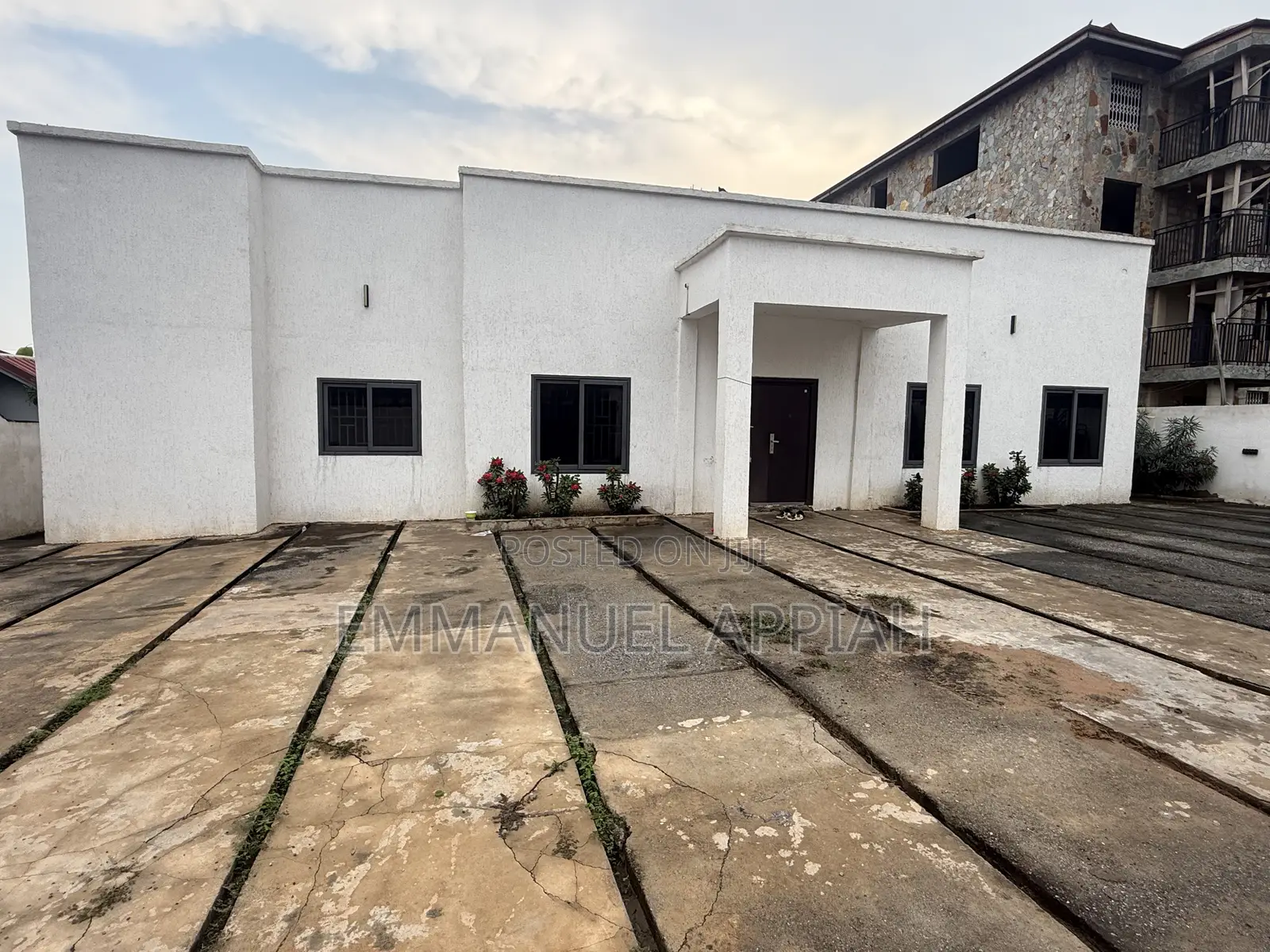 3bdrm House in Oyarifa for sale