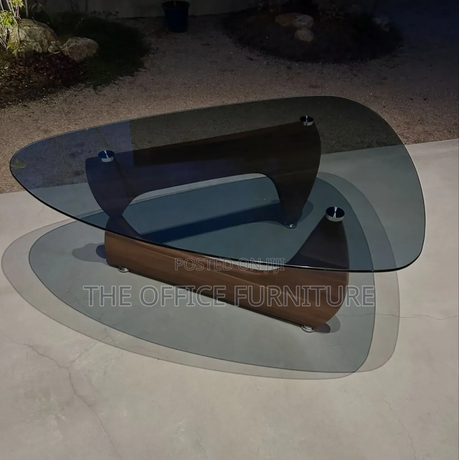 Noguchi Glass Centre Table(Small)