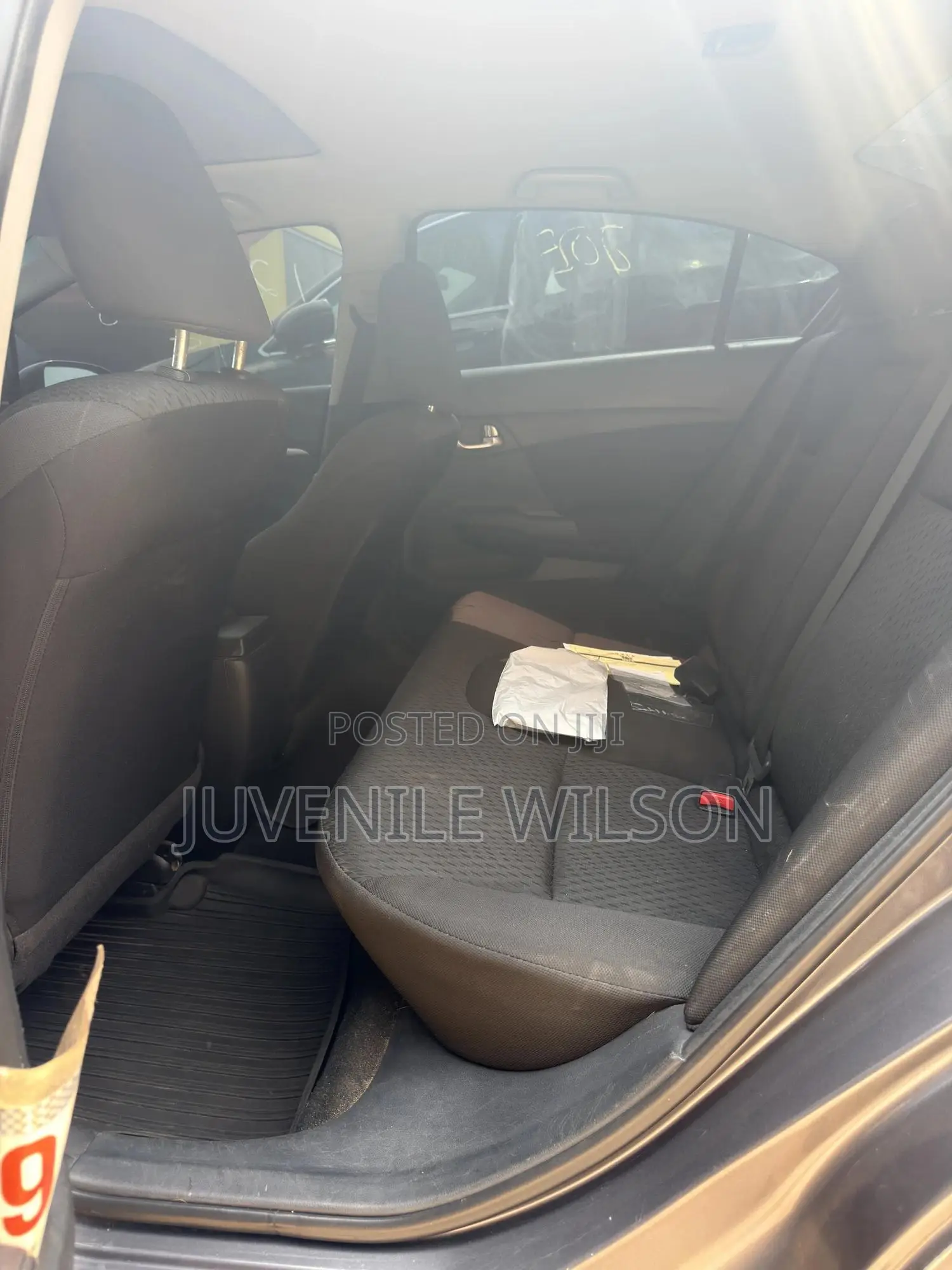 Honda Civic LX 4dr Sedan (1.8L 4cyl 5M) 2015 Gray