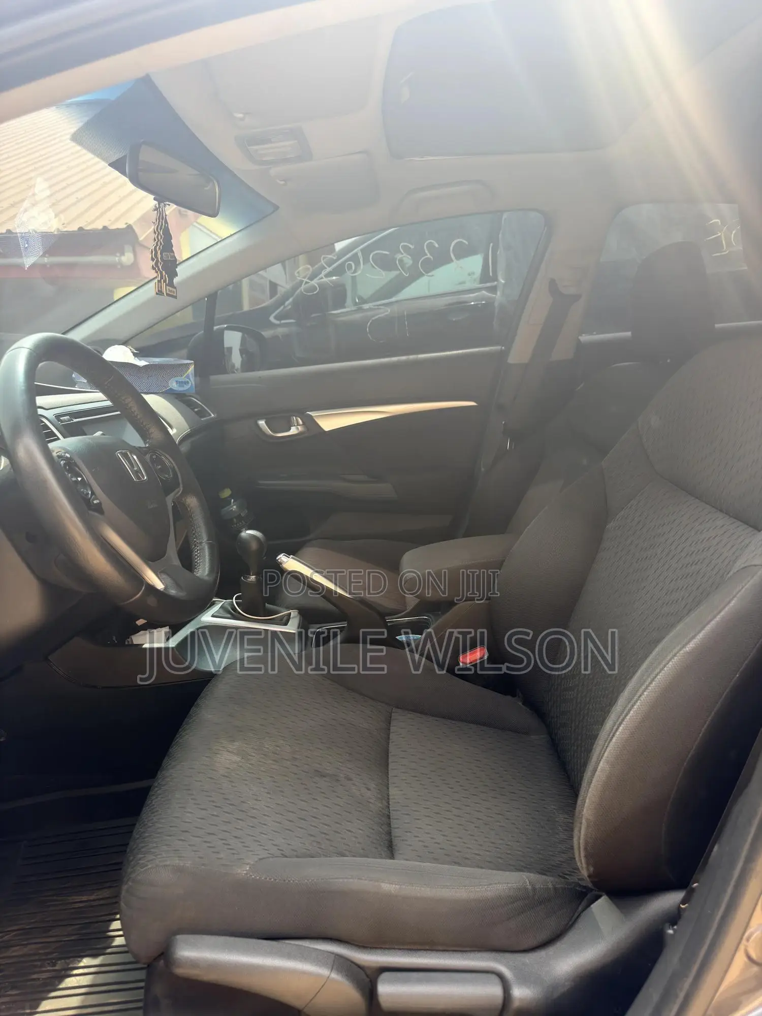 Honda Civic LX 4dr Sedan (1.8L 4cyl 5M) 2015 Gray
