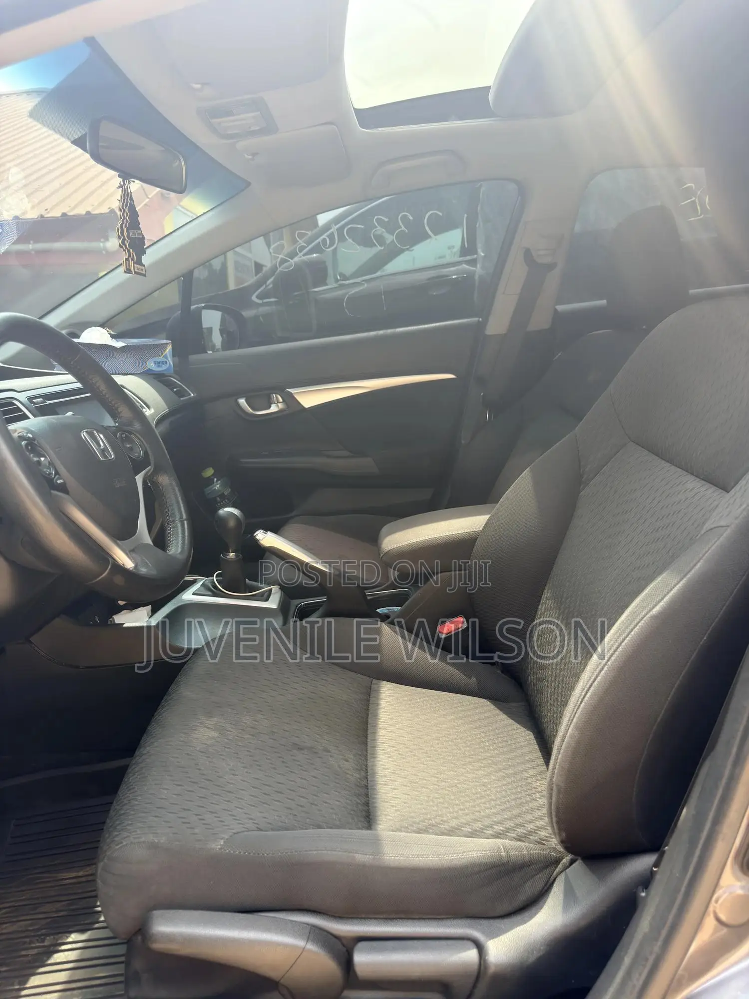 Honda Civic LX 4dr Sedan (1.8L 4cyl 5M) 2015 Gray