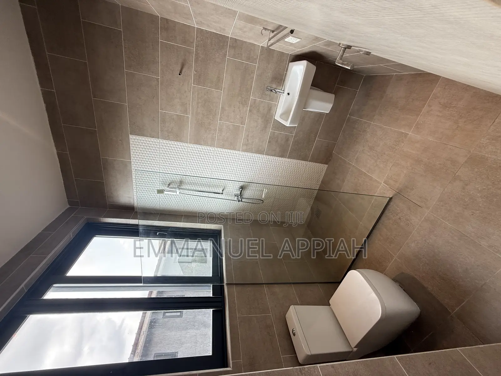 4bdrm Duplex in East Legon Hills, Accra Metropolitan for sale