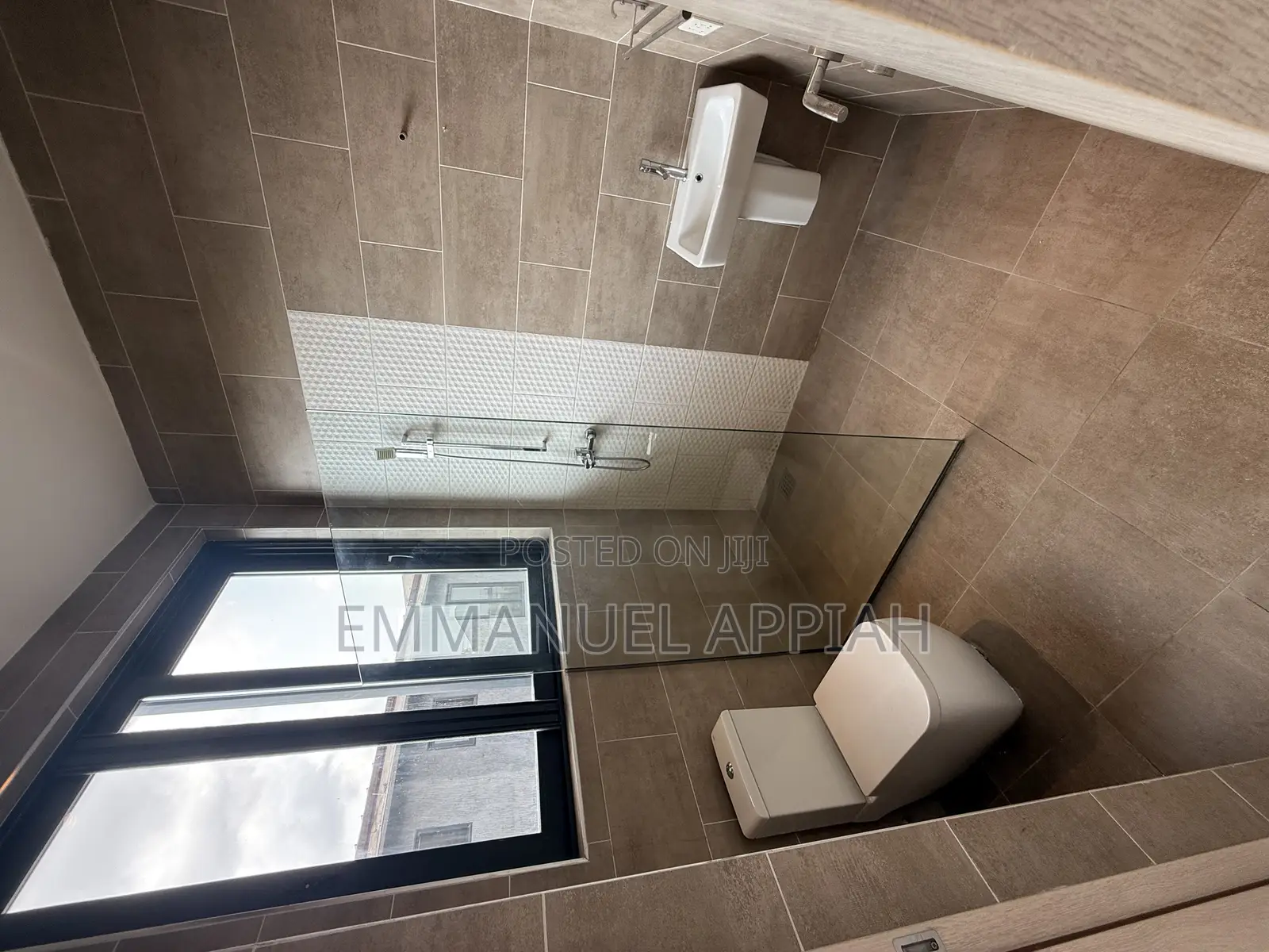 4bdrm Duplex in East Legon Hills, Accra Metropolitan for sale