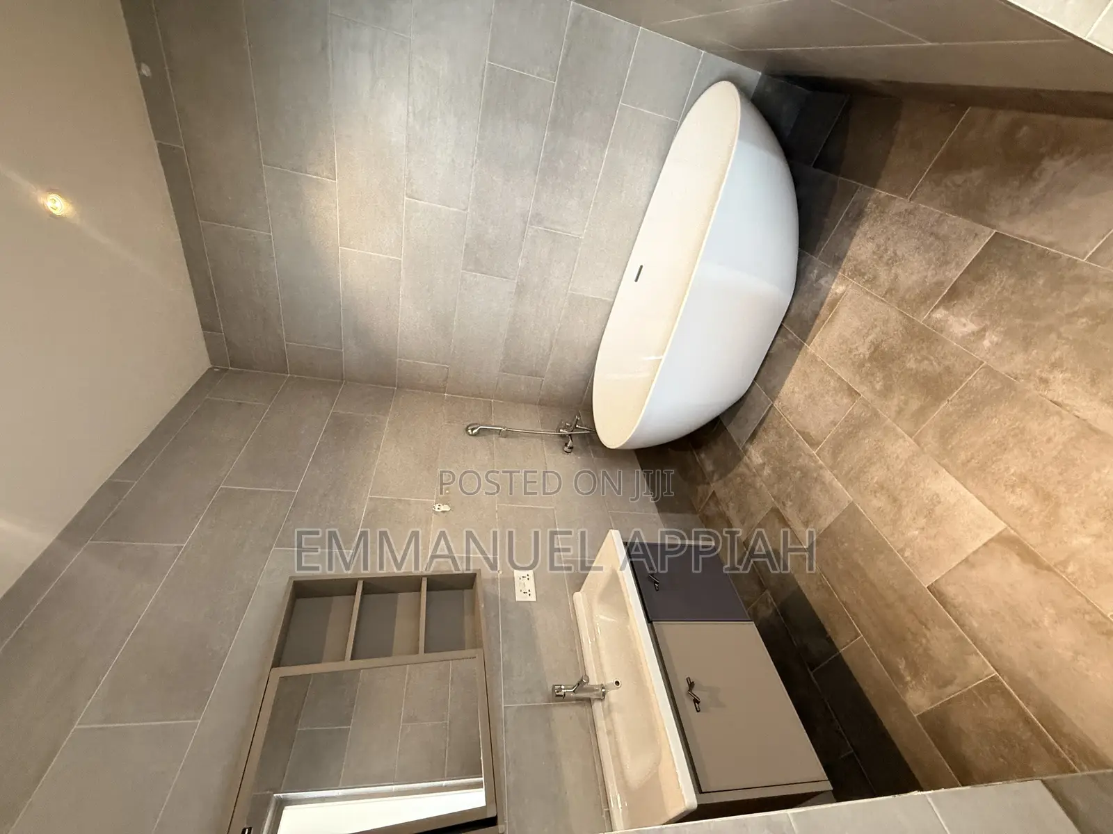 4bdrm Duplex in East Legon Hills, Accra Metropolitan for sale