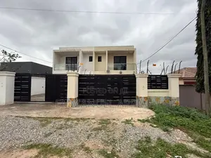 3bdrm House in Ashorman Estate, Accra Metropolitan for sale