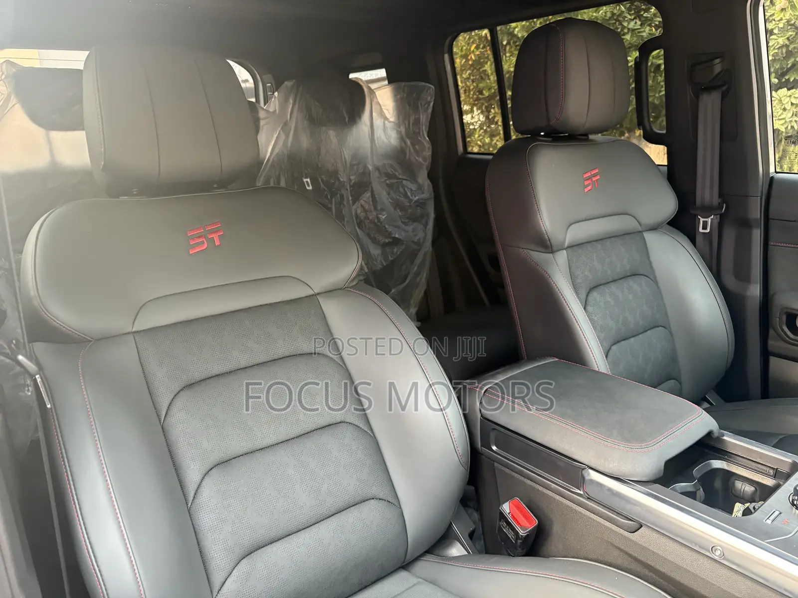 Jetour T2 2.0 Petrol AWD 2024 Gold