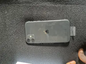 New Apple iPhone 11 64 GB Black