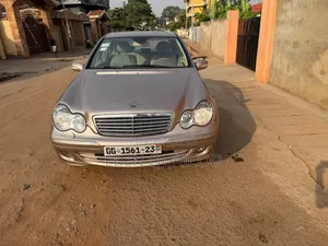 Mercedes-Benz C240 2003