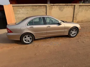Mercedes-Benz C240 2003