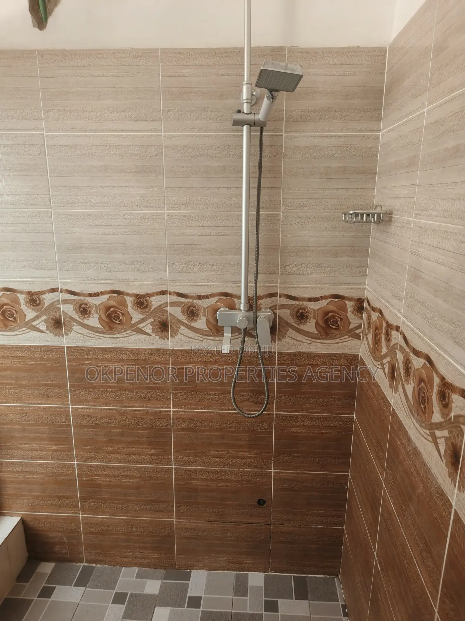 4bdrm House in Dawhenya, Tema Metropolitan for sale