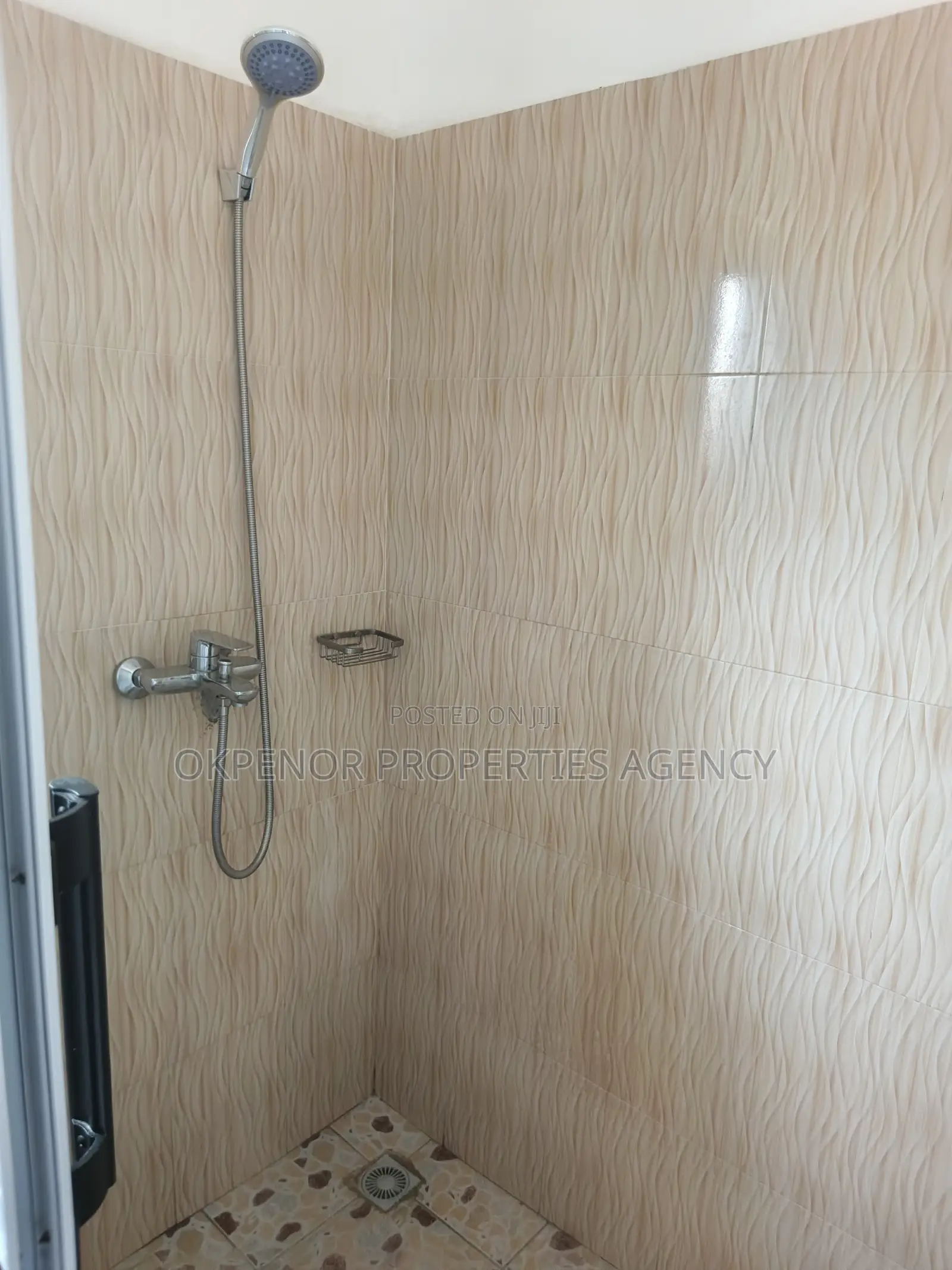 4bdrm House in Dawhenya, Tema Metropolitan for sale