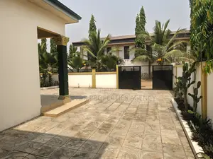 4bdrm House in Dawhenya, Tema Metropolitan for sale
