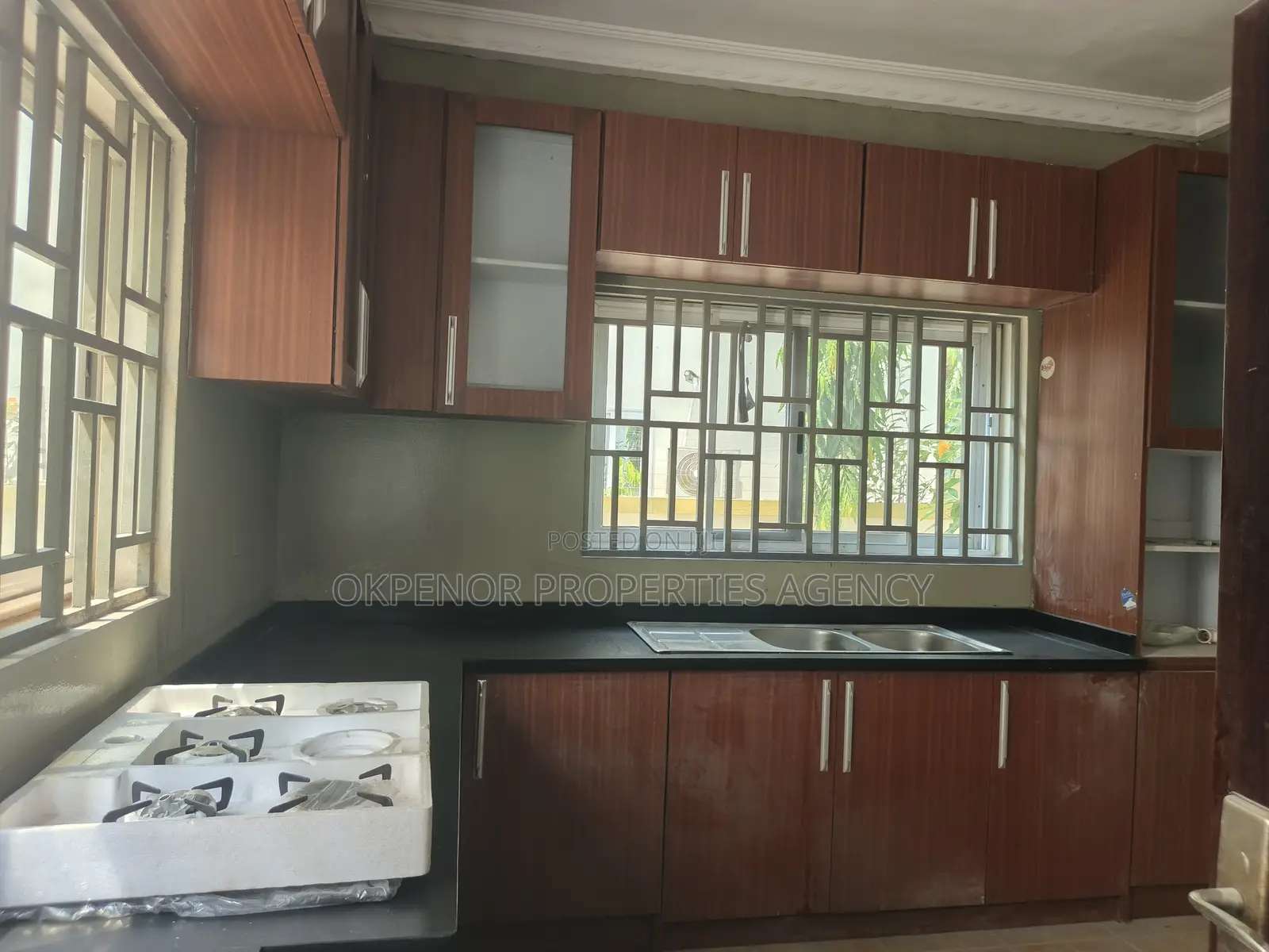 4bdrm House in Dawhenya, Tema Metropolitan for sale