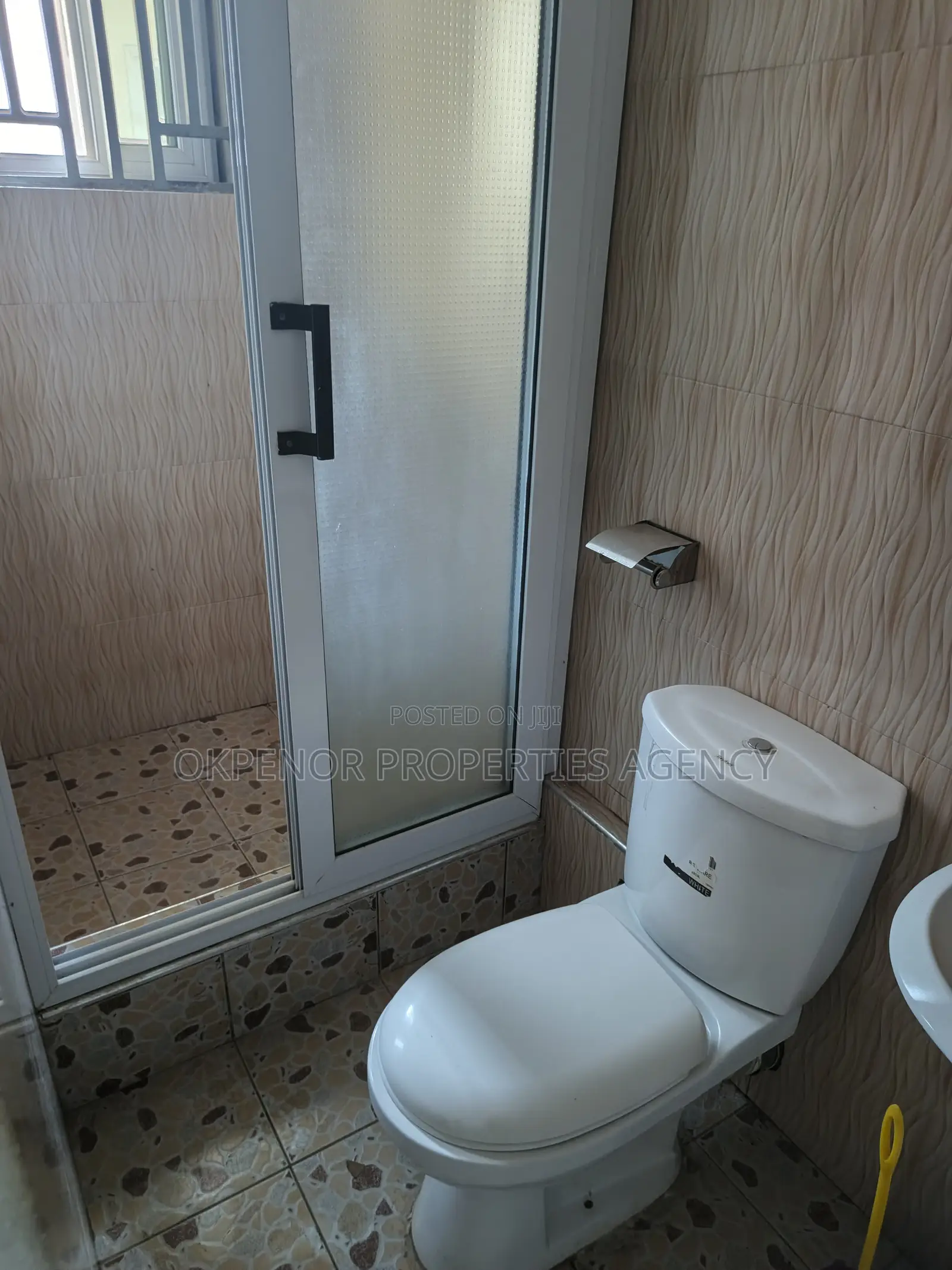 4bdrm House in Dawhenya, Tema Metropolitan for sale