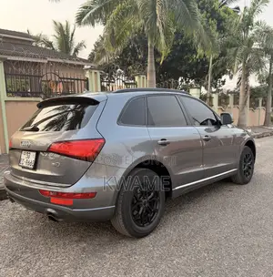 Audi Q5 2.0T Premium AWD quattro 2016 Gray