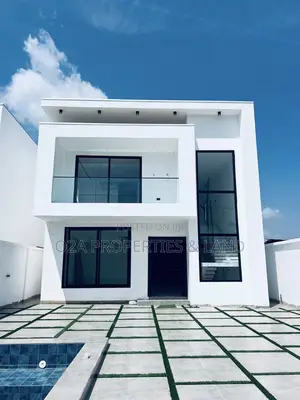 4bdrm House in Botwe, Lake Side Estate for sale