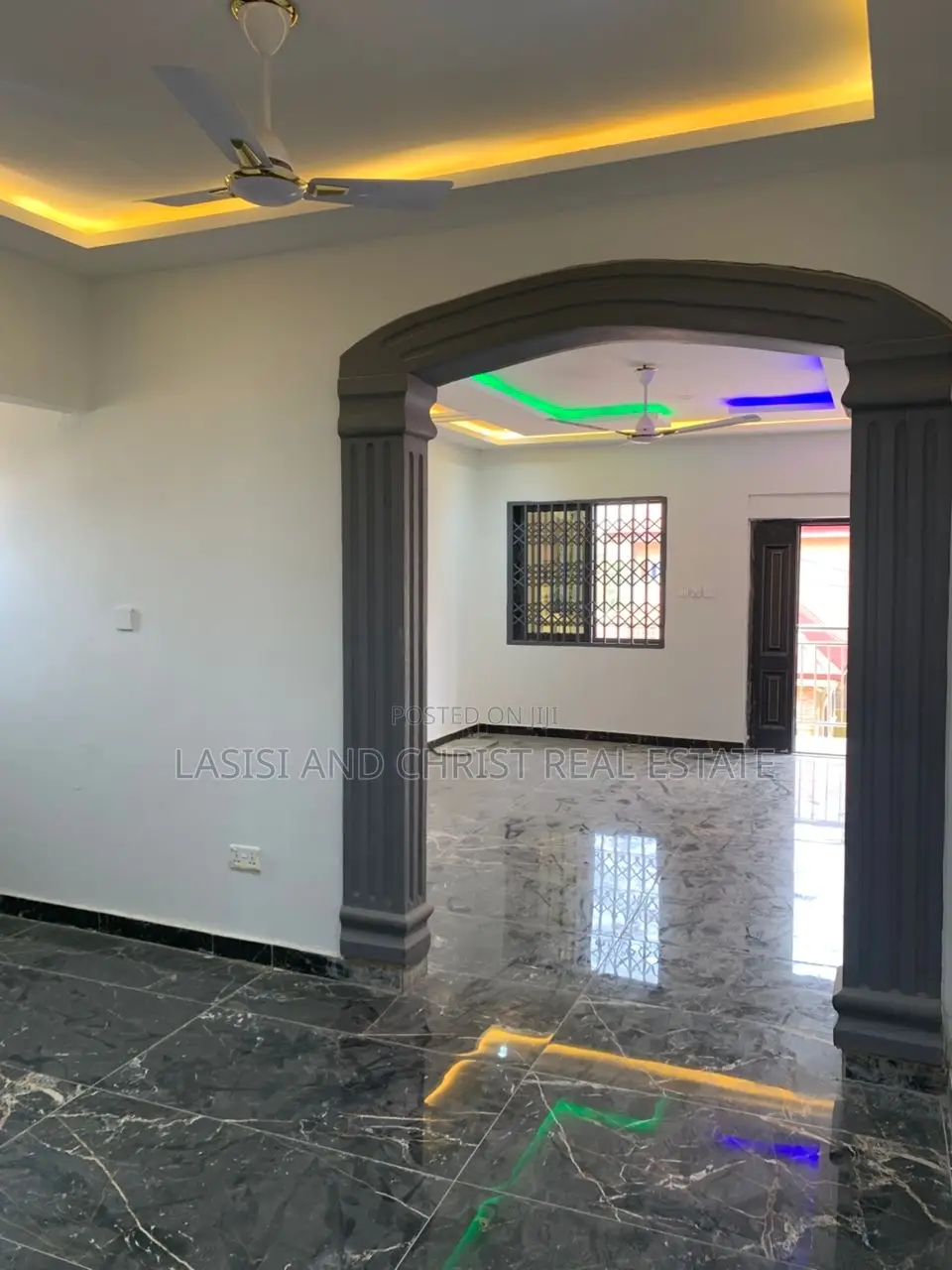 2bdrm Apartment in Lasisi And Christ, Amasaman for rent