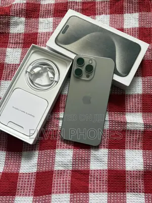 Apple iPhone 15 Pro Max 256 GB Silver