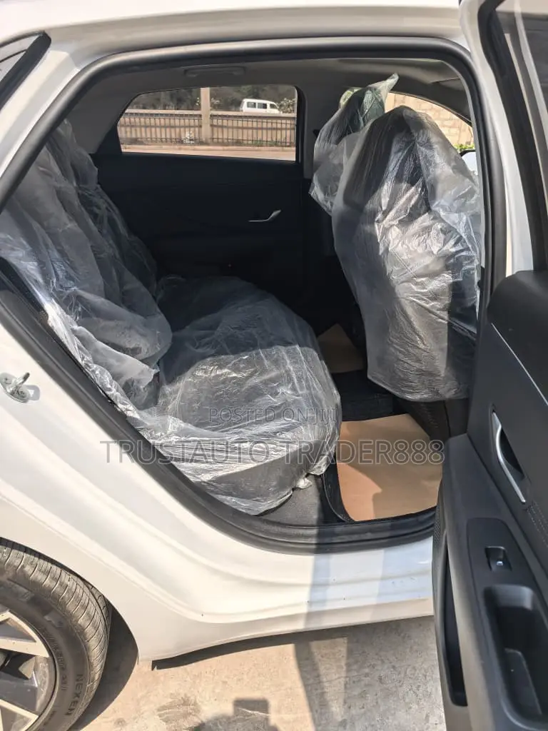 Hyundai Elantra SEL 2024 White