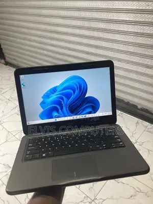 Laptop Dell Vostro 3300 4GB Intel Pentium SSD 128GB