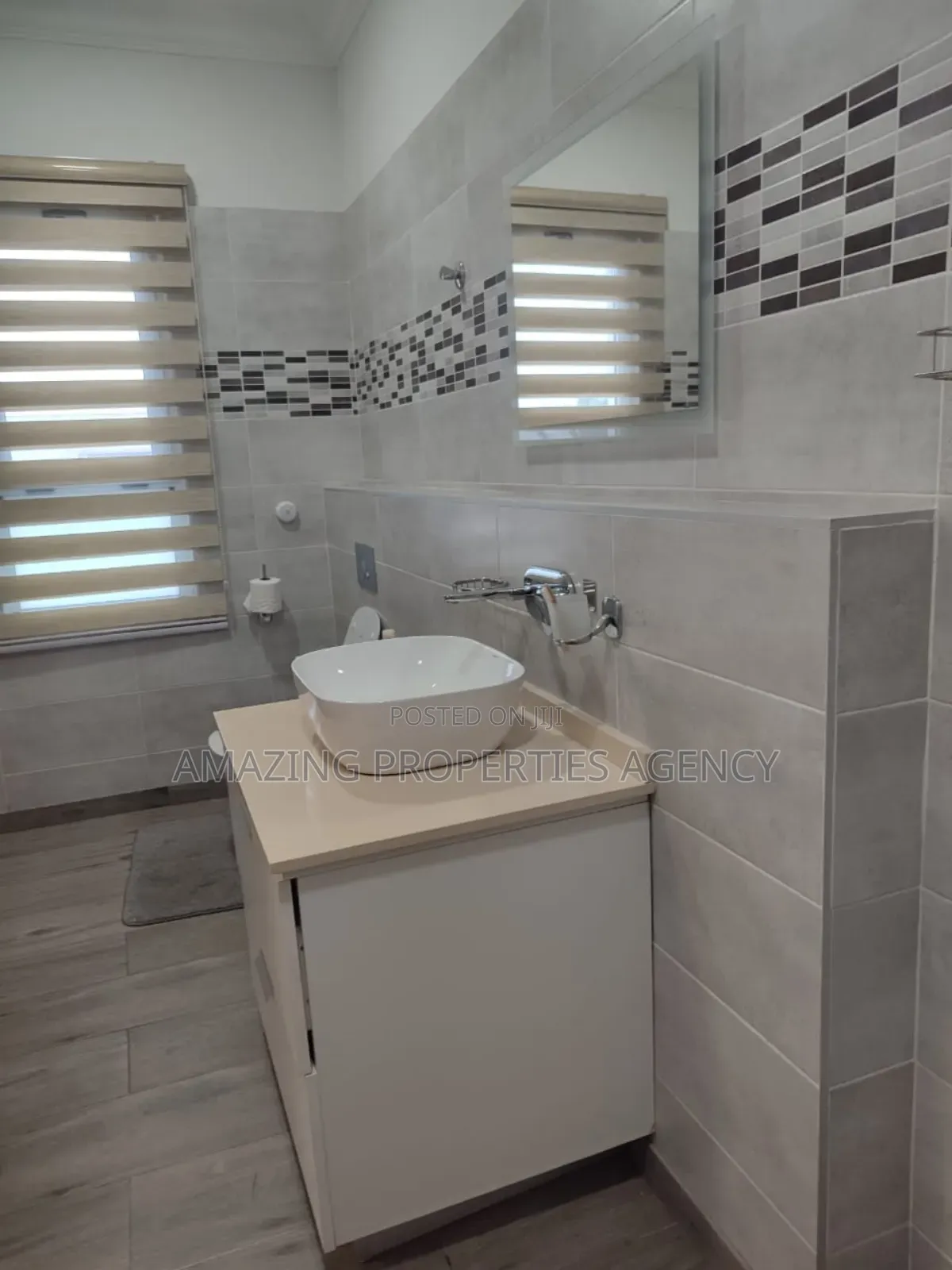 5bdrm House in Airport Hills for sale