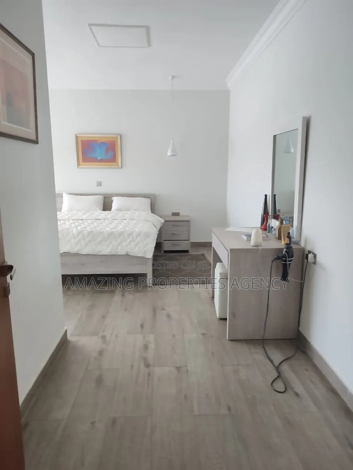 5bdrm House in Airport Hills for sale