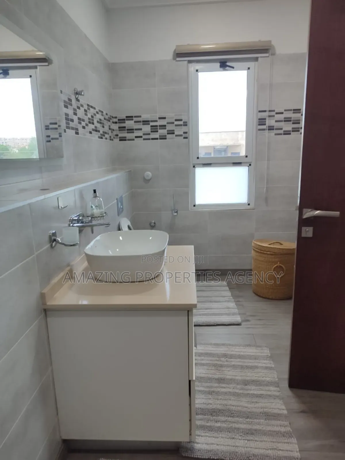 5bdrm House in Airport Hills for sale
