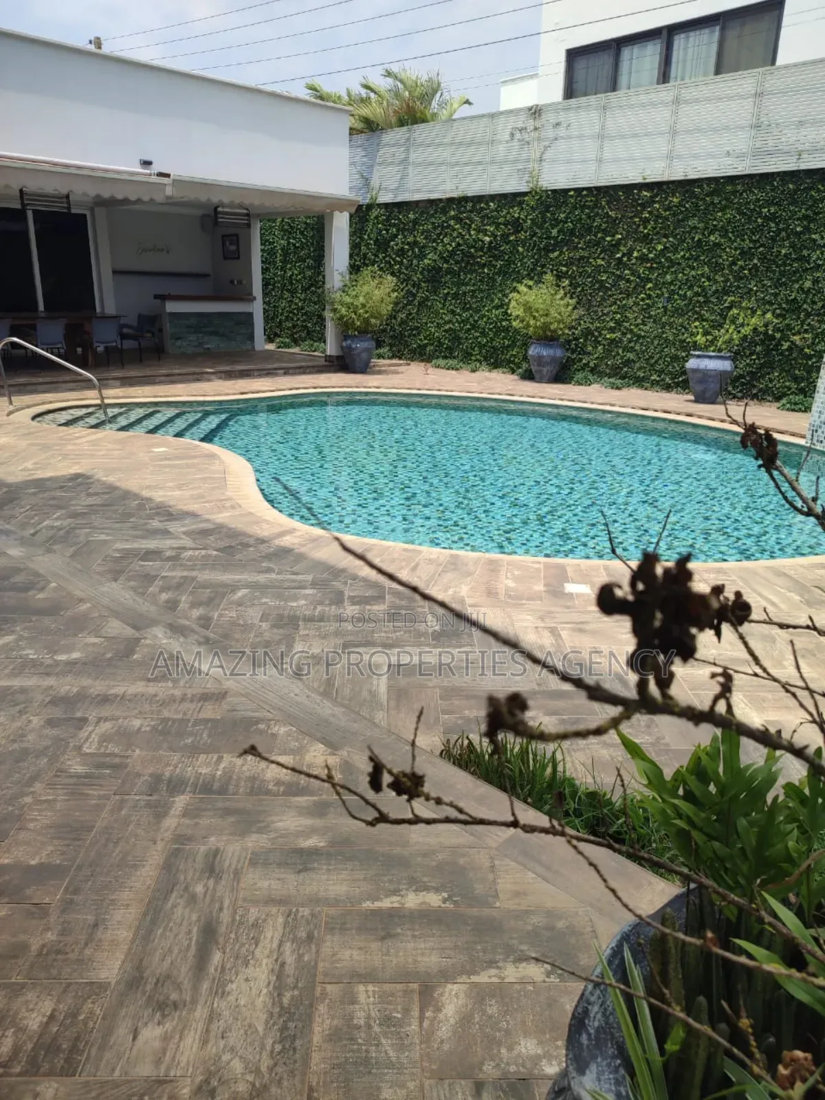 5bdrm House in Airport Hills for sale