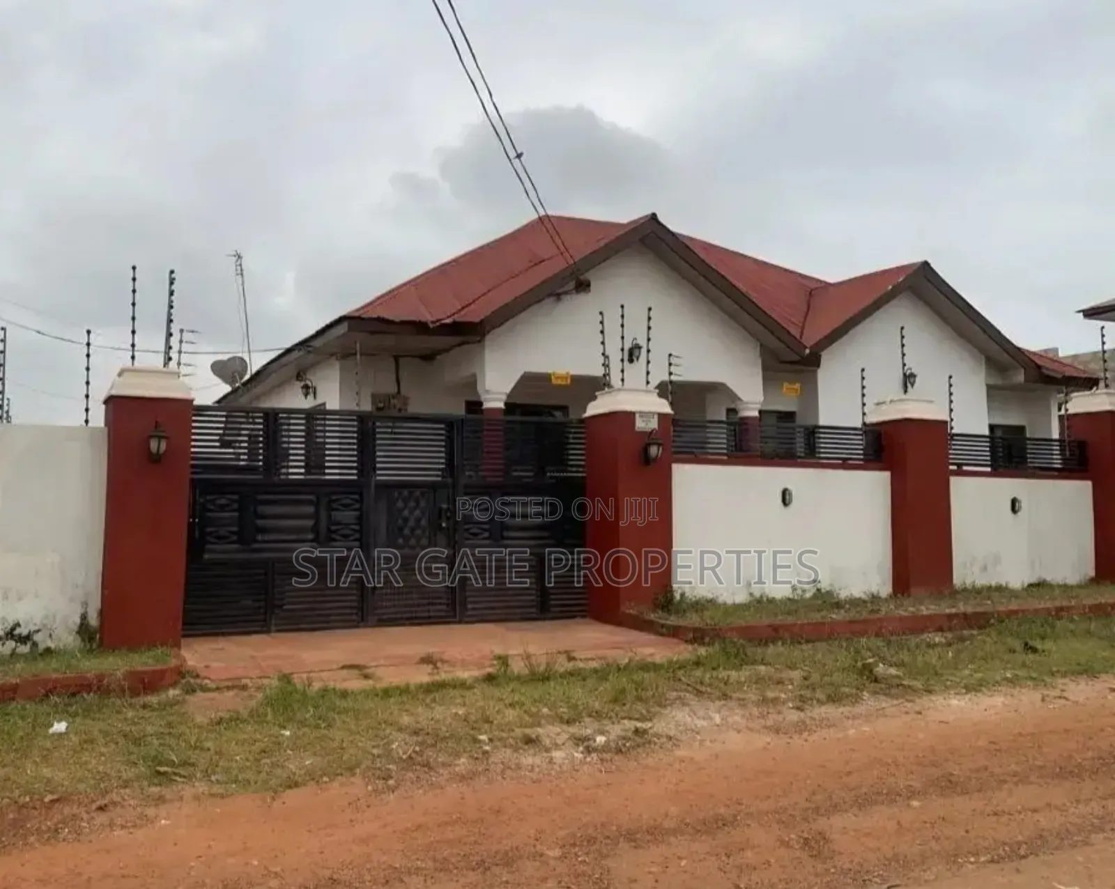 3bdrm House in Abuakwa Agogo, Kumasi Metropolitan for sale