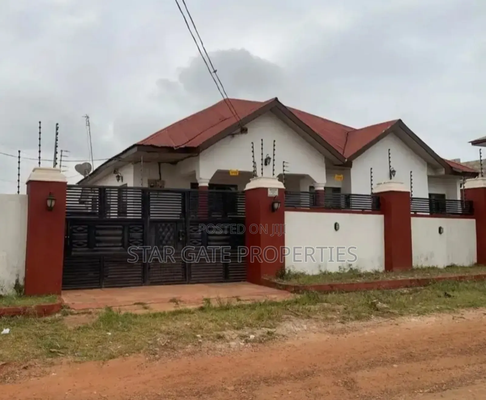 3bdrm House in Abuakwa Agogo, Kumasi Metropolitan for sale