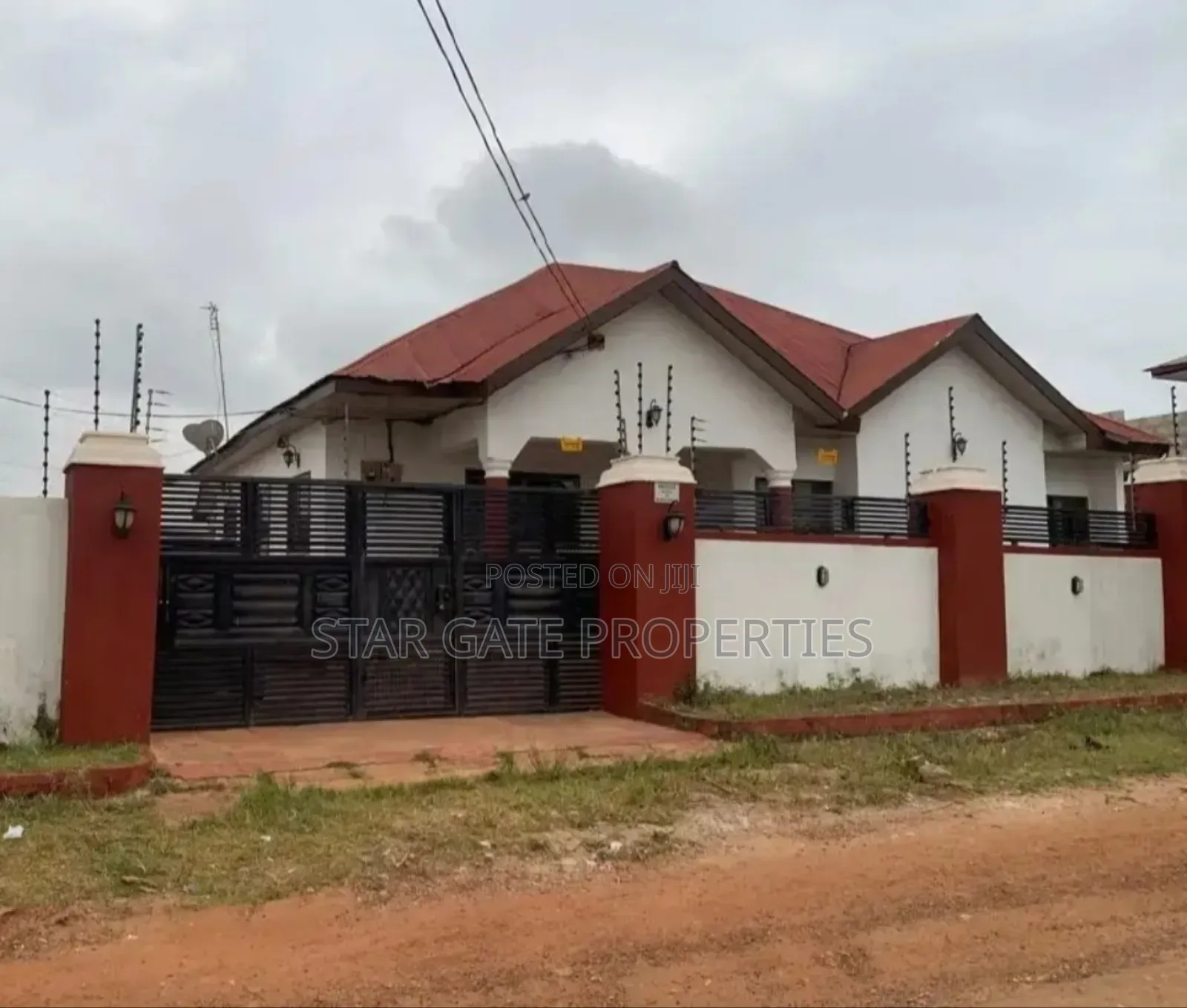 3bdrm House in Abuakwa Agogo, Kumasi Metropolitan for sale