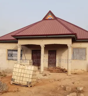 4bdrm House in Ejisu Donaso for sale