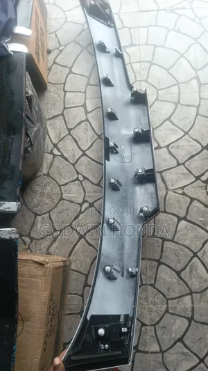 Booth Plastic Chrome 2024 Honda HRV