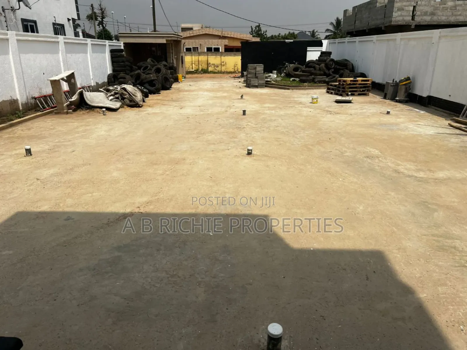 7bdrm Mansion in Ab Richie Properties, Ashaley Botwe for sale