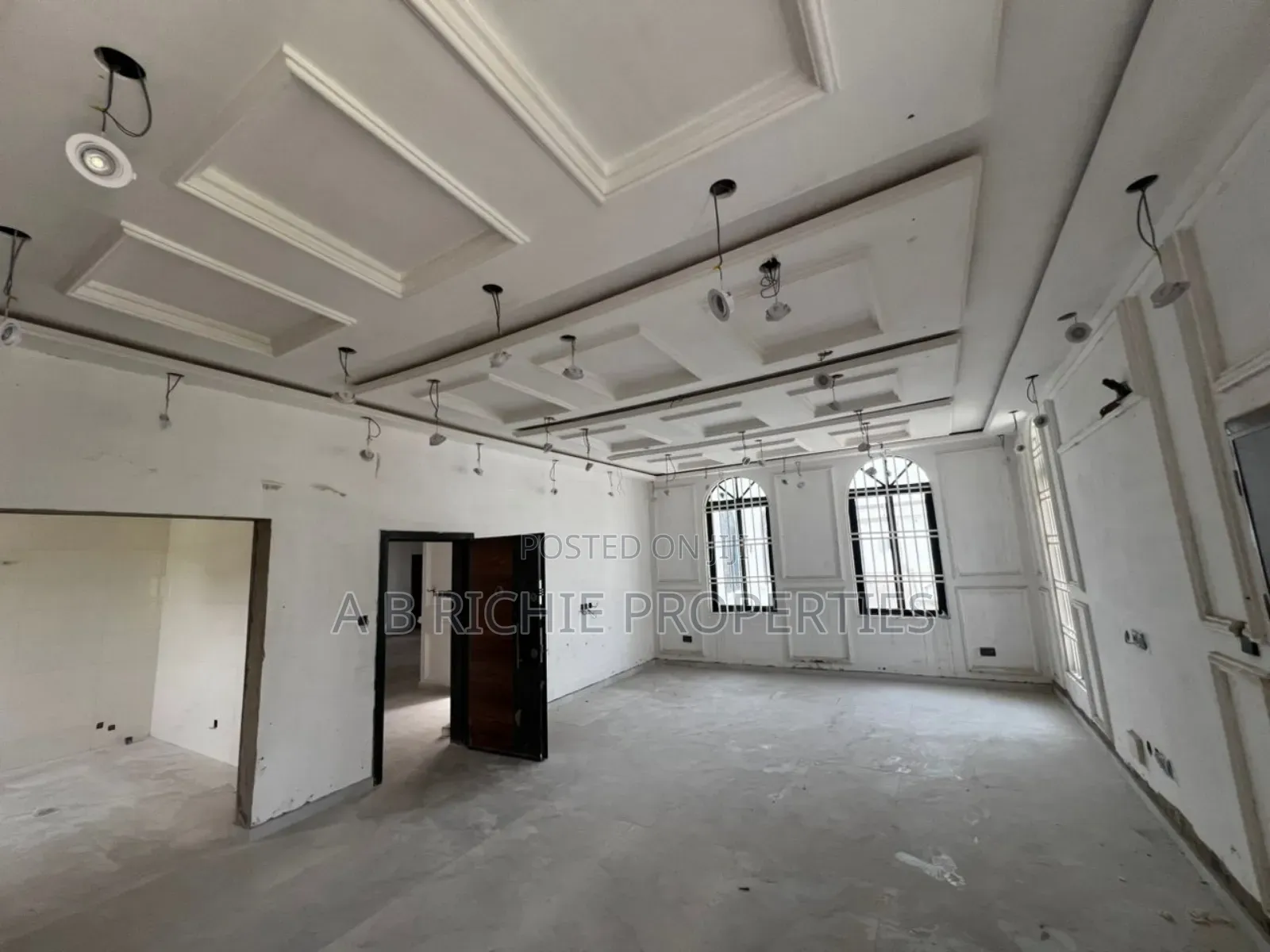 7bdrm Mansion in Ab Richie Properties, Ashaley Botwe for sale