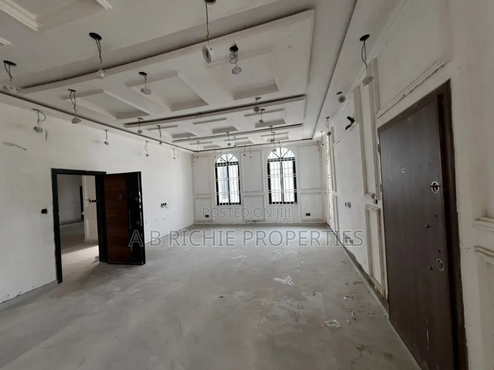 7bdrm Mansion in Ab Richie Properties, Ashaley Botwe for sale