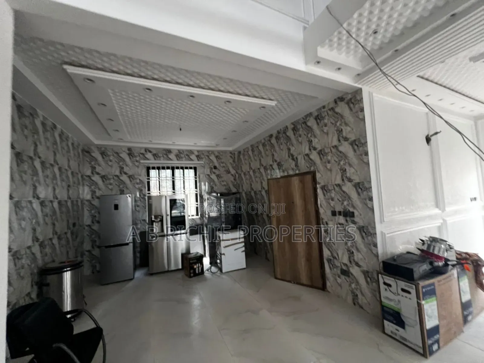 7bdrm Mansion in Ab Richie Properties, Ashaley Botwe for sale