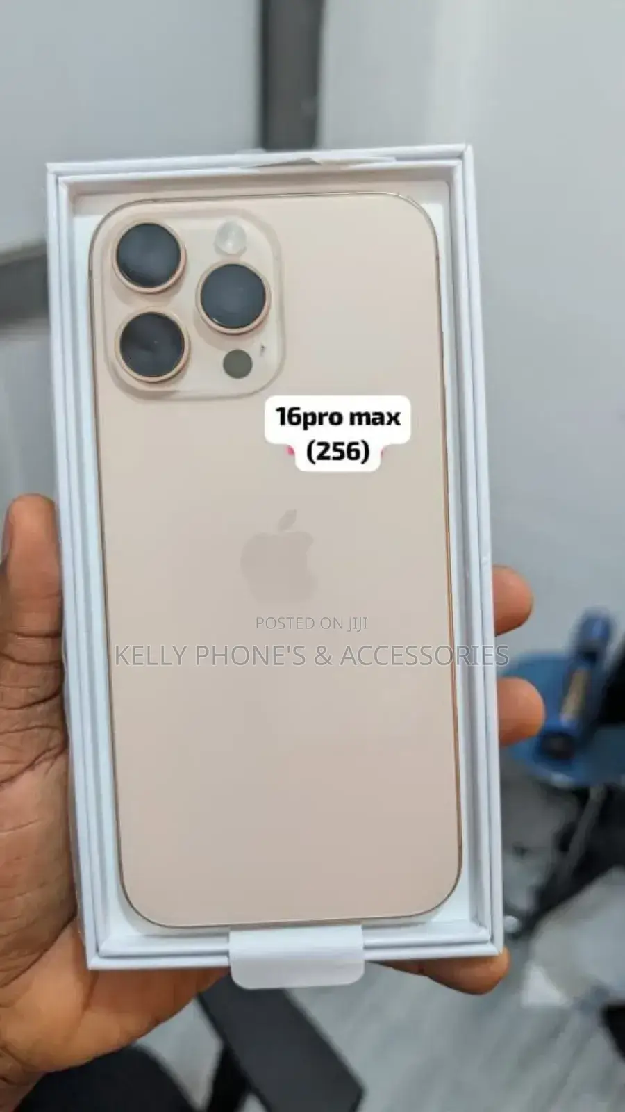 New Apple iPhone 16 Pro Max 256 GB Gold