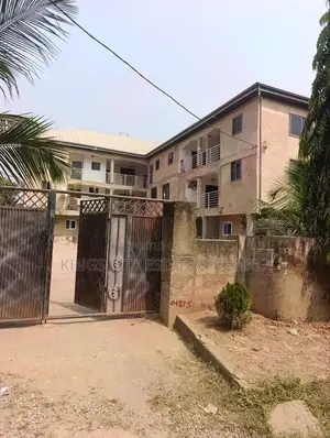 20bdrm Apartment in Dobro, Amasaman for sale
