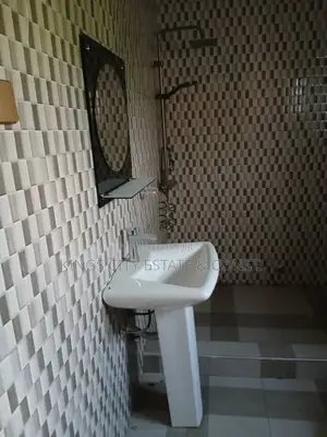 20bdrm Apartment in Dobro, Amasaman for sale