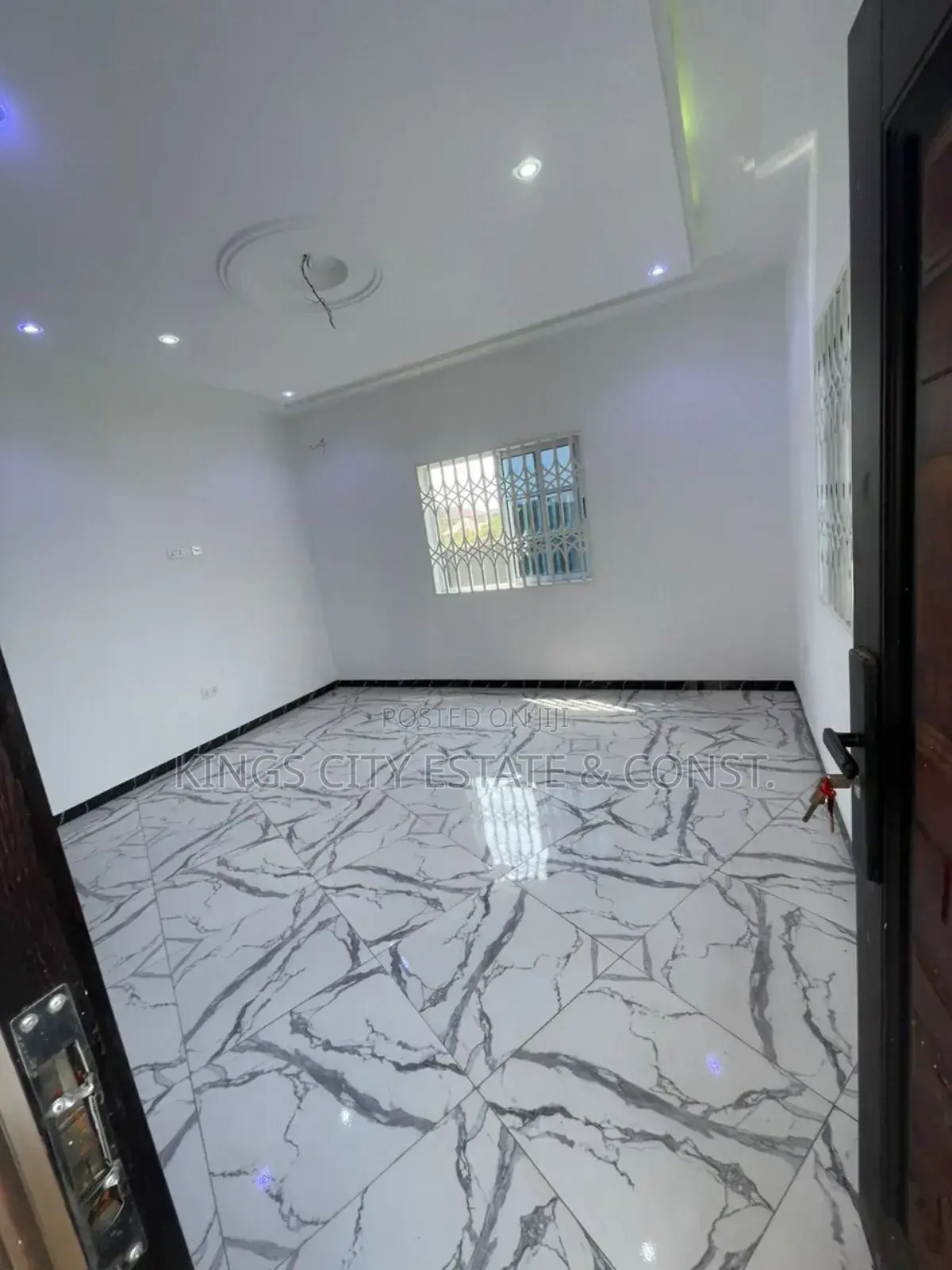 20bdrm Apartment in Dobro, Amasaman for sale