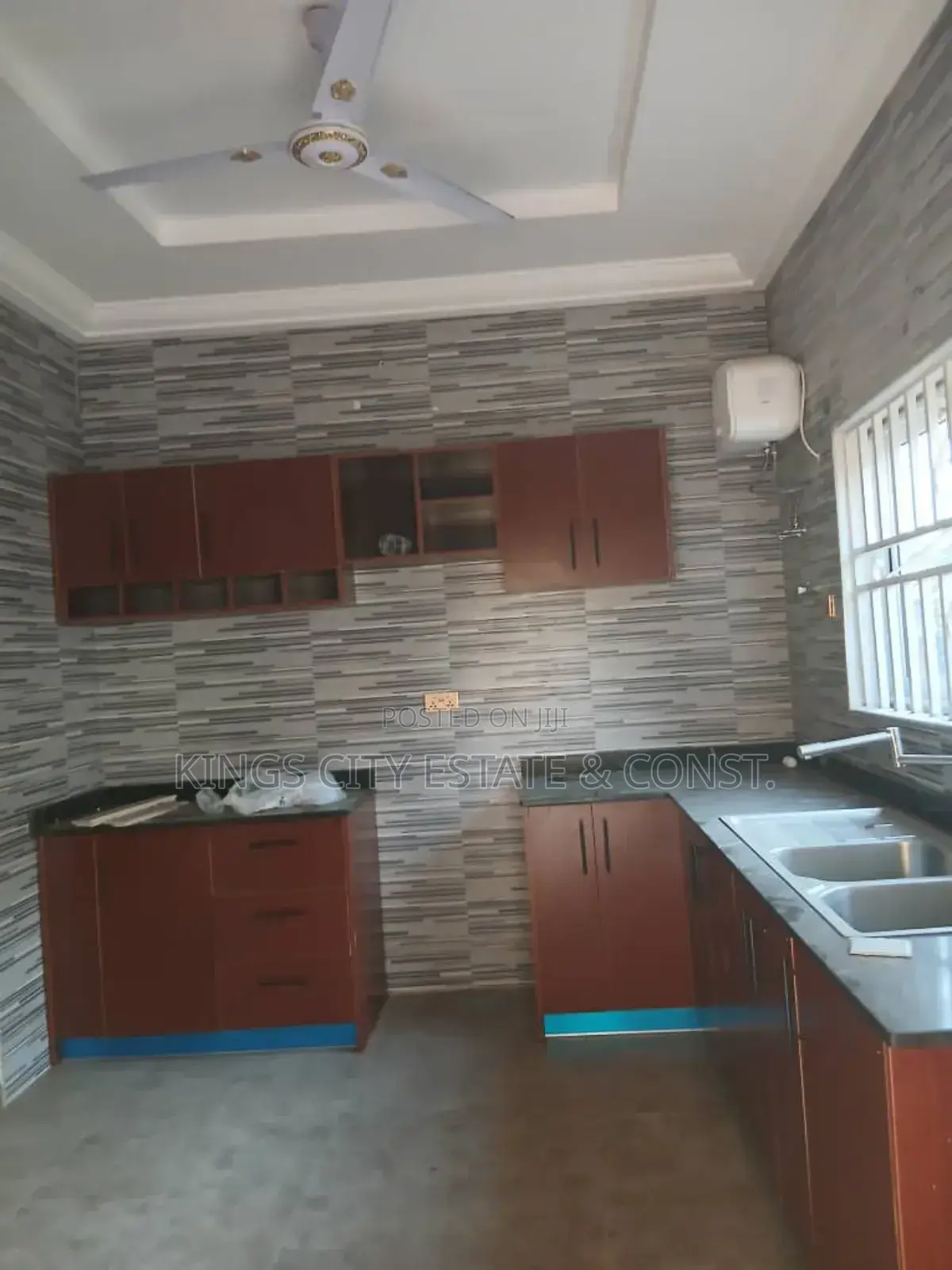 20bdrm Apartment in Dobro, Amasaman for sale