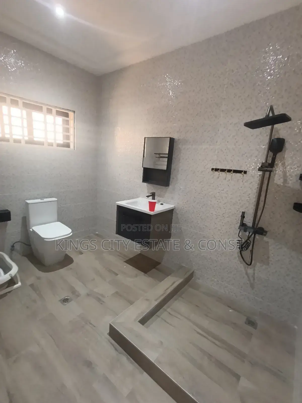 4bdrm House in Odumasi Estate, Ablekuma for sale
