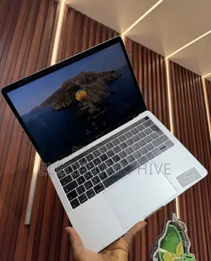 Laptop Apple MacBook Pro 16GB Intel Core I7 SSD 1T