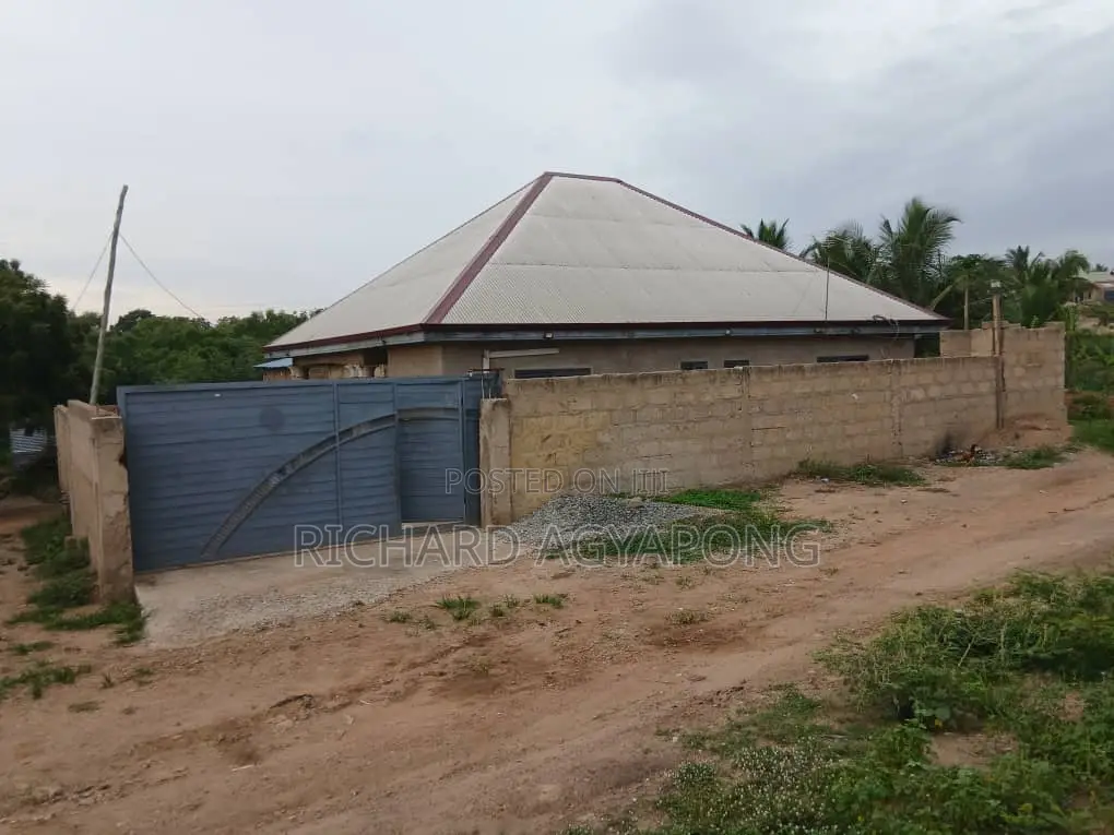 2bdrm Apartment in Ab Estates, Gomoa East for sale