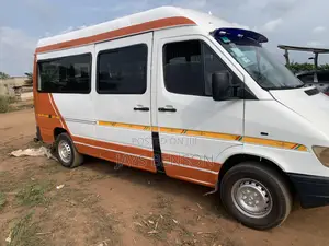 Mercedes-Benz Sprinter 2005 White