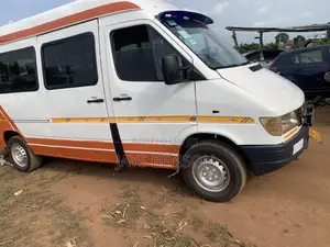 Mercedes-Benz Sprinter 2005 White