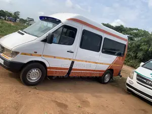 Mercedes-Benz Sprinter 2005 White