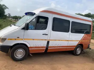 Mercedes-Benz Sprinter 2005 White