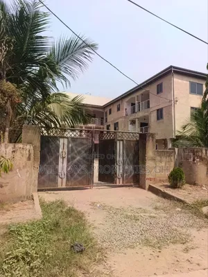 20bdrm Block of Flats in Millions Properties, Accra Metropolitan